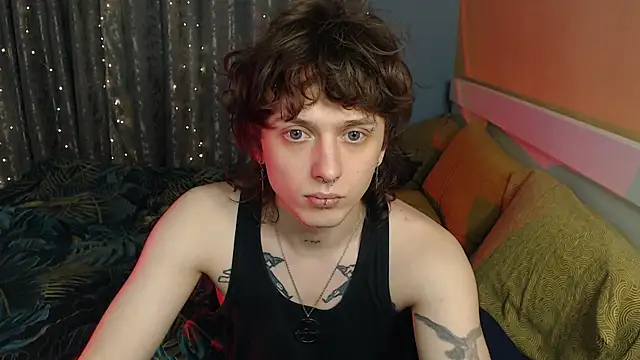 axxxturel online show from December 15, 2025, 10:25 pm