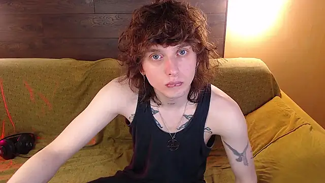 axxxturel online show from February 18, 2026, 11:22 pm