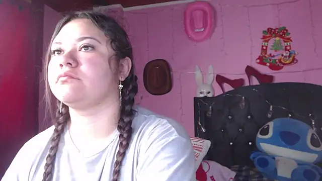 Snapshot of NikkiRous_ chatting on February 4, 2025, 2:10 pm NikkiRous online show from February 4, 2025, 2:10 pm