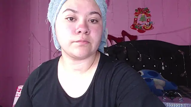 Snapshot of NikkiRous_ chatting on March 18, 2025, 12:47 pm NikkiRous online show from March 18, 2025, 12:47 pm