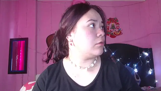 Snapshot of NikkiRous_ chatting on November 10, 2025, 1:21 pm NikkiRous online show from November 10, 2025, 1:21 pm