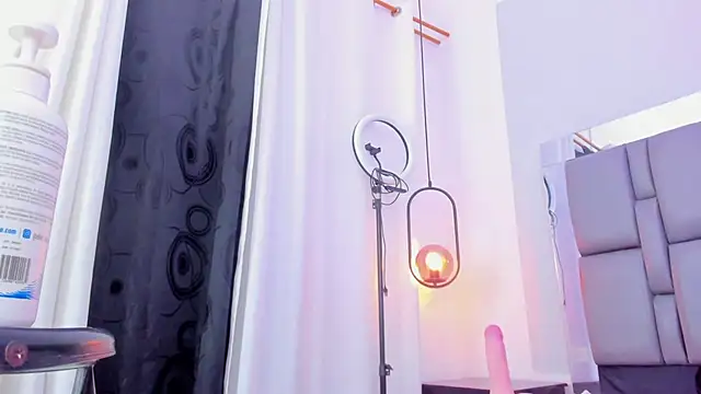 Snapshot of Emily_Gil1 chatting on February 7, 2025, 4:46 pm Emily Gil1 online show from February 7, 2025, 4:46 pm