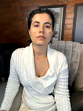 kanela3434 online show from December 17, 2025, 5:02 am