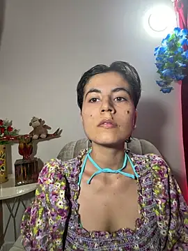 kanela3434 online show from December 17, 2025, 9:43 pm