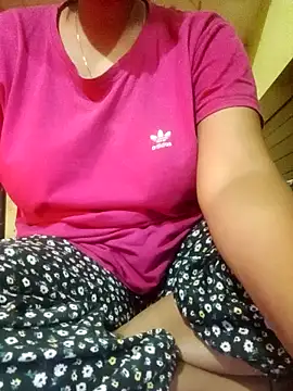 Snapshot of Im_Cute chatting on January 6, 2025, 8:07 pm Im Cute online show from January 6, 2025, 8:07 pm