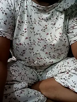 Snapshot of Im_Cute chatting on October 8, 2025, 7:55 pm Im Cute online show from October 8, 2025, 7:55 pm