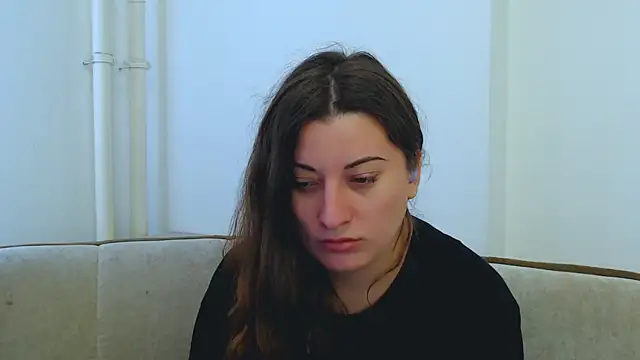 Helen Adams  online show from February 6, 2025, 11:32 am