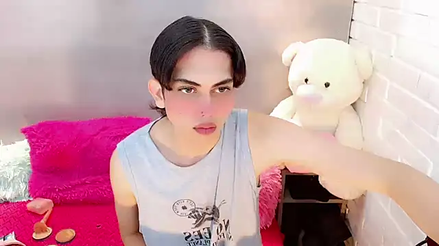 Daniela Pink  online show from September 19, 2025, 7:47 pm