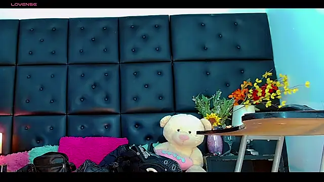 Daniela Pink  online show from June 22, 2026, 8:17 pm