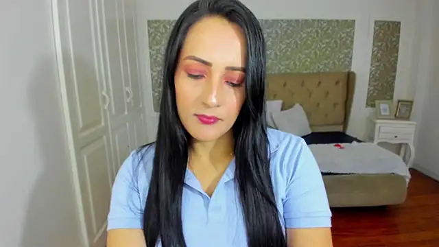 Snapshot of KimWessel_ chatting on June 2, 2026, 7:49 pm KimWessel online show from June 2, 2026, 7:49 pm