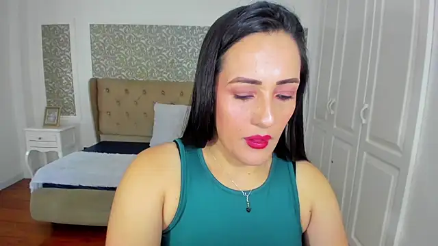 Snapshot of KimWessel_ chatting on July 21, 2026, 6:43 pm KimWessel online show from July 21, 2026, 6:43 pm