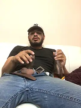 Snapshot of StripArt_ chatting on November 7, 2025, 3:50 am StripArt online show from November 7, 2025, 3:50 am