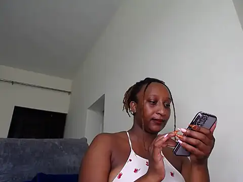 Snapshot of CarlaBeckky chatting on October 25, 2025, 4:46 pm CarlaBeckky online show from October 25, 2025, 4:46 pm