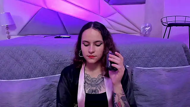 Snapshot of AnnyThompson_ chatting on January 10, 2025, 12:49 am AnnyThompson online show from January 10, 2025, 12:49 am