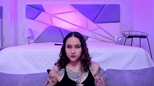 Snapshot of AnnyThompson_ chatting on January 26, 2025, 12:58 am AnnyThompson online show from January 26, 2025, 12:58 am