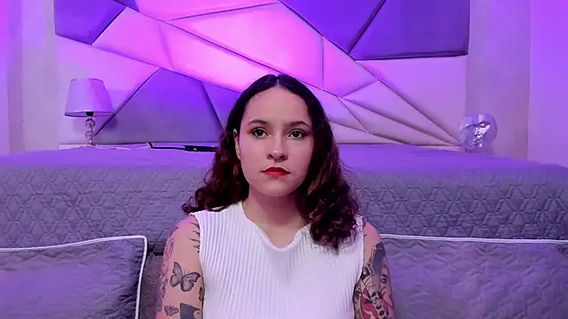 Snapshot of AnnyThompson_ chatting on February 8, 2025, 10:19 pm AnnyThompson online show from February 8, 2025, 10:19 pm