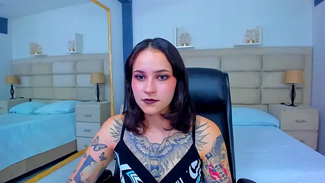 Snapshot of AnnyThompson_ chatting on October 26, 2025, 8:59 pm AnnyThompson online show from October 26, 2025, 8:59 pm