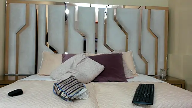 Snapshot of TifanyChill chatting on January 15, 2025, 9:41 pm TifanyChill online show from January 15, 2025, 9:41 pm