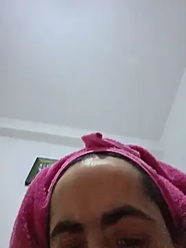 Snapshot of altinya chatting on June 1, 2026, 12:34 am altinya online show from June 1, 2026, 12:34 am