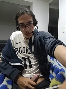 dirtytw0230 online show from March 18, 2026, 8:28 am