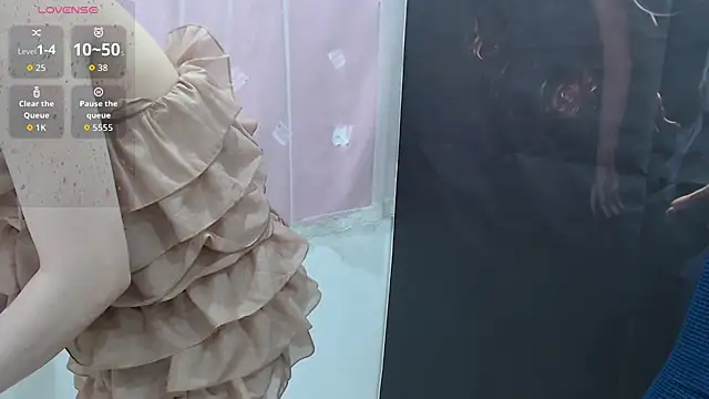 KaleAnisa online show from September 14, 2025, 1:27 am