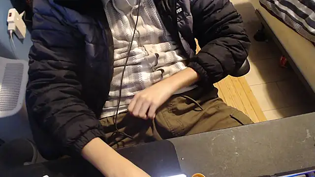 Snapshot of Carterdoesporn chatting on March 2, 2025, 10:56 am Carterdoesporn online show from March 2, 2025, 10:56 am