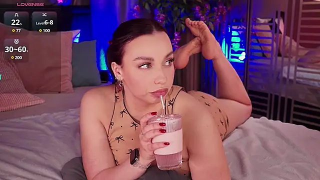 LunaNight online show from January 13, 2025, 3:01 am