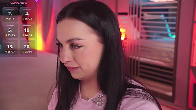 LunaNight online show from February 1, 2025, 5:39 am