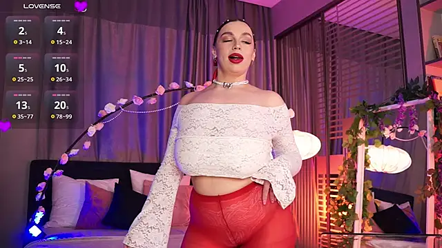 LunaNight online show from February 15, 2025, 11:36 pm