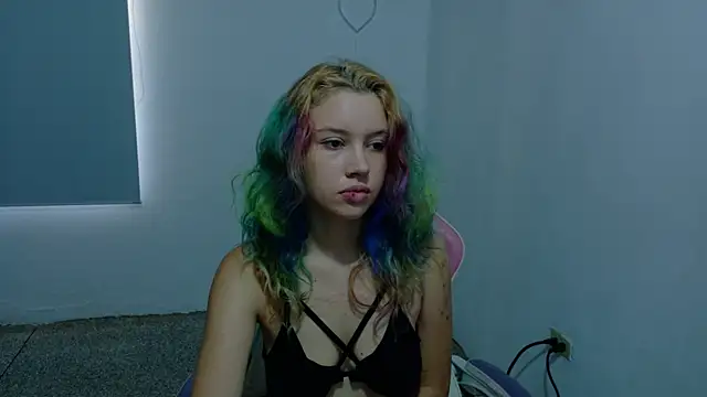 WandaDoll online show from February 5, 2026, 12:10 pm