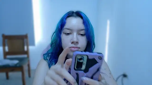WandaDoll online show from April 22, 2026, 12:07 pm