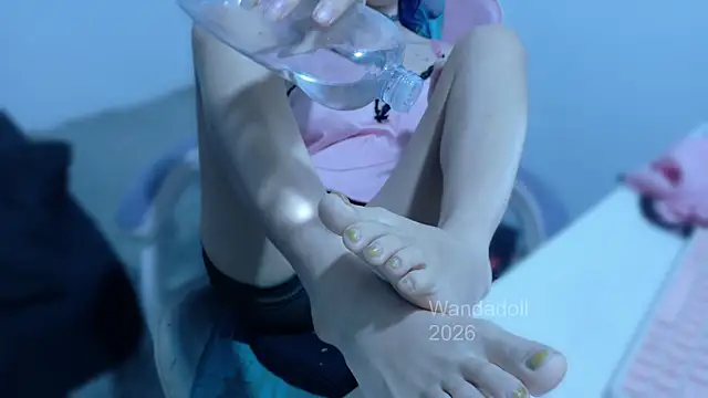 Snapshot of WandaDoll chatting on May 25, 2026, 12:22 pm WandaDoll online show from May 25, 2026, 12:22 pm