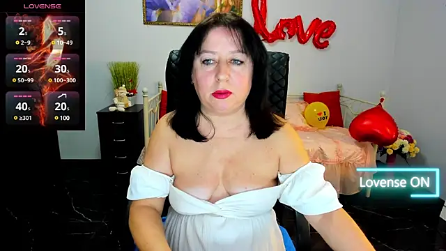 Julia Dean online show from February 13, 2025, 1:26 pm