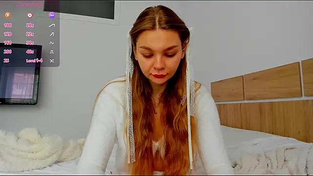 Molly sweetie online show from March 10, 2026, 7:46 am