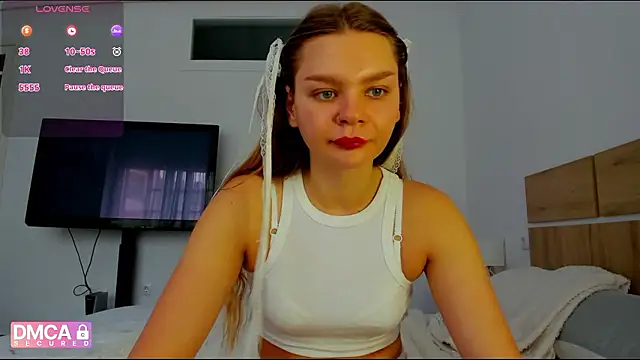 Snapshot of Molly_sweetie chatting on May 4, 2026, 6:20 am Molly sweetie online show from May 4, 2026, 6:20 am