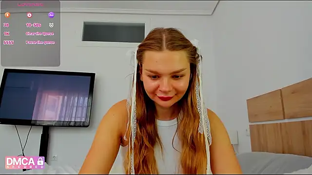 Snapshot of Molly_sweetie chatting on May 7, 2026, 6:30 am Molly sweetie online show from May 7, 2026, 6:30 am