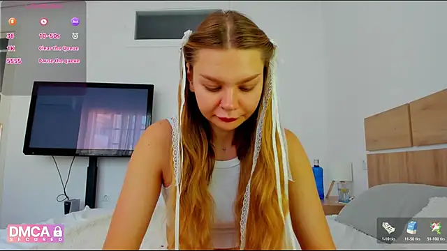 Snapshot of Molly_sweetie chatting on May 11, 2026, 6:19 am Molly sweetie online show from May 11, 2026, 6:19 am