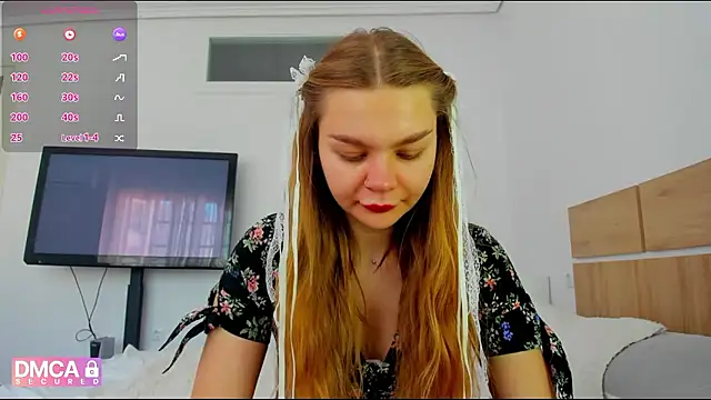 Snapshot of Molly_sweetie chatting on May 13, 2026, 6:33 am Molly sweetie online show from May 13, 2026, 6:33 am