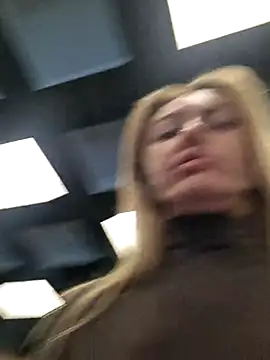 Miss    Mia  online show from January 17, 2026, 9:36 am