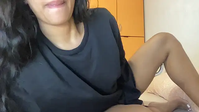 Snapshot of Dulce_latingirl chatting on December 7, 2024, 12:02 pm Dulce latingirl online show from December 7, 2024, 12:02 pm