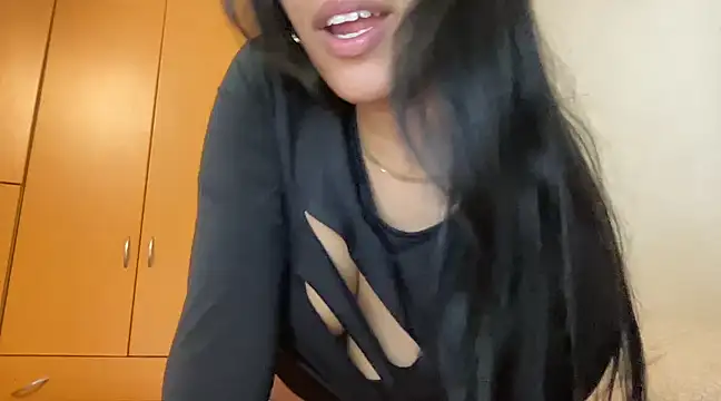 Snapshot of Dulce_latingirl chatting on December 10, 2024, 4:27 pm Dulce latingirl online show from December 10, 2024, 4:27 pm