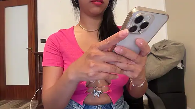 Snapshot of Dulce_latingirl chatting on May 17, 2026, 2:24 pm Dulce latingirl online show from May 17, 2026, 2:24 pm
