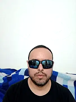 Snapshot of ElSunEagle chatting on March 26, 2026, 1:55 am ElSunEagle online show from March 26, 2026, 1:55 am