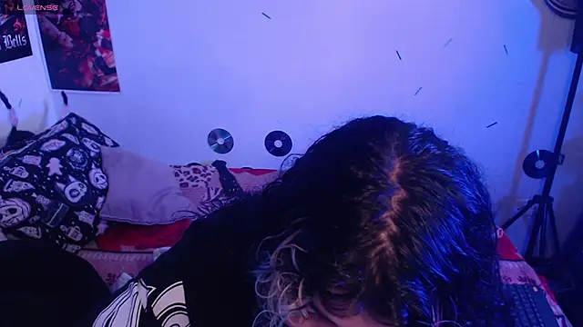 Snapshot of abril666 chatting on October 17, 2025, 6:21 pm abril666 online show from October 17, 2025, 6:21 pm