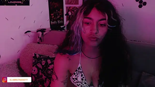 Snapshot of abril666 chatting on October 24, 2025, 3:19 pm abril666 online show from October 24, 2025, 3:19 pm