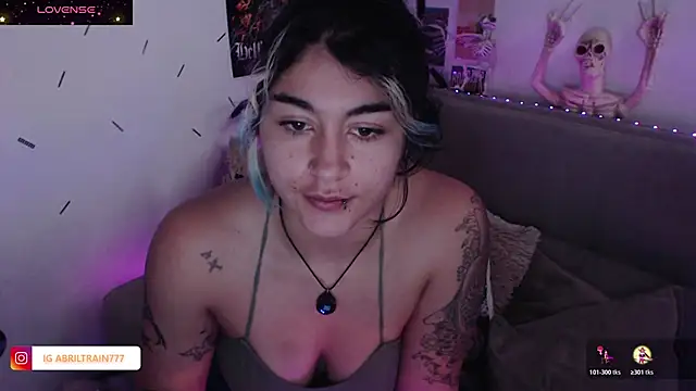 Snapshot of abril666 chatting on October 27, 2025, 4:33 pm abril666 online show from October 27, 2025, 4:33 pm