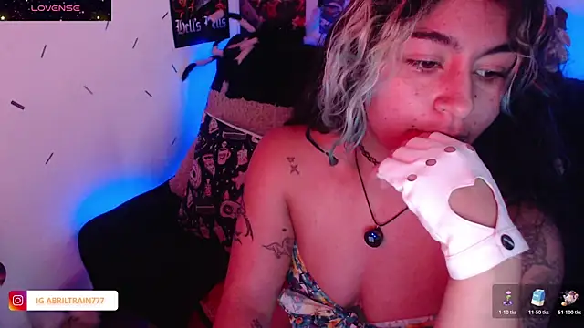 Snapshot of abril666 chatting on October 28, 2025, 5:37 pm abril666 online show from October 28, 2025, 5:37 pm