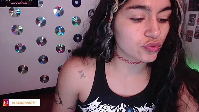 Snapshot of abril666 chatting on November 18, 2025, 3:27 pm abril666 online show from November 18, 2025, 3:27 pm