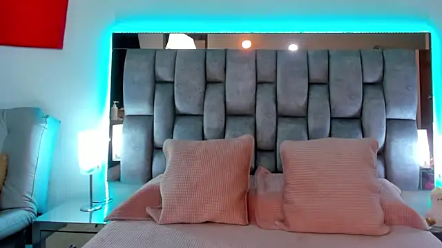 Snapshot of Abbye_blue01 chatting on December 7, 2024, 12:19 am Abbye blue01 online show from December 7, 2024, 12:19 am