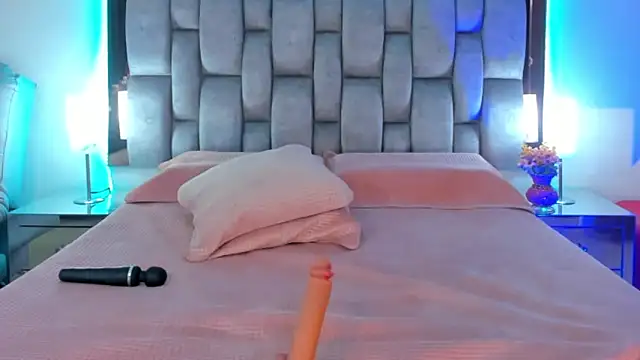 Snapshot of Abbye_blue01 chatting on January 14, 2025, 4:36 am Abbye blue01 online show from January 14, 2025, 4:36 am